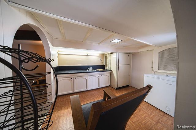 24531 Bloomington Drive, Franklin, MI 48025