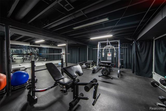 24531 Bloomington Drive, Franklin, MI 48025