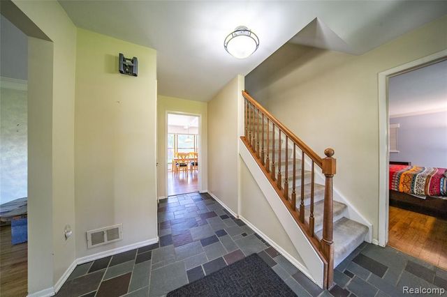 24531 Bloomington Drive, Franklin, MI 48025
