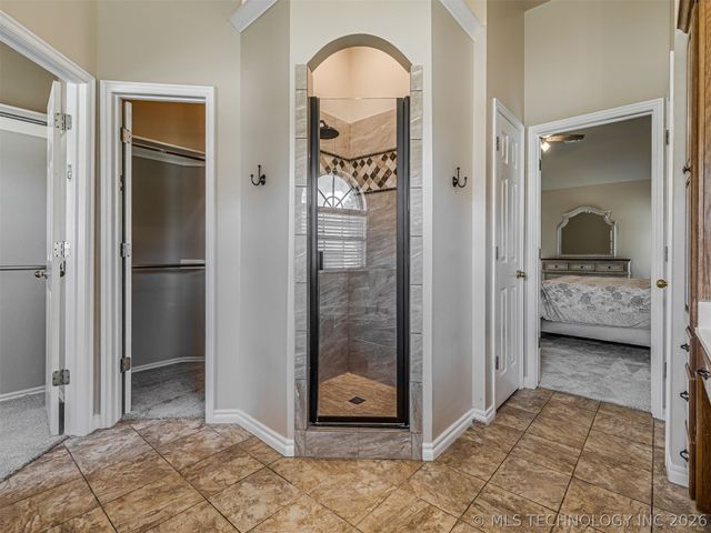 614 W 37th Place, Sand Springs, OK 74063