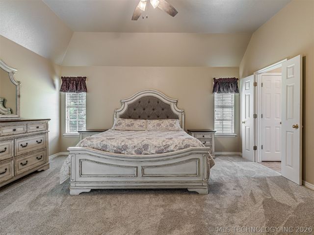 614 W 37th Place, Sand Springs, OK 74063