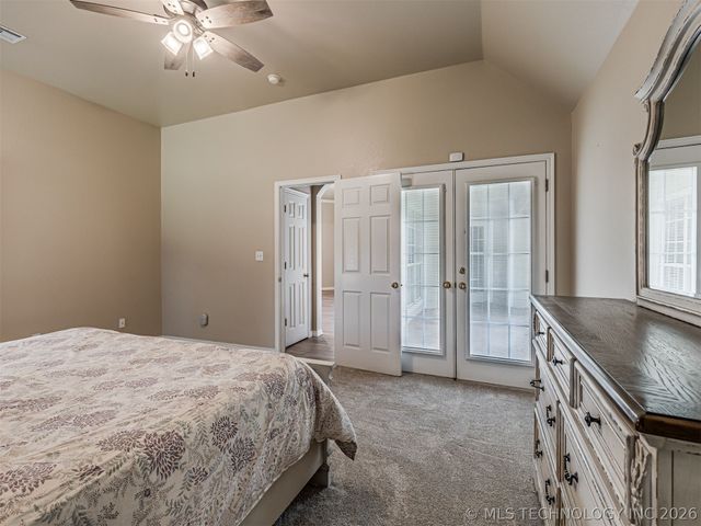 614 W 37th Place, Sand Springs, OK 74063