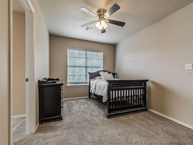 614 W 37th Place, Sand Springs, OK 74063