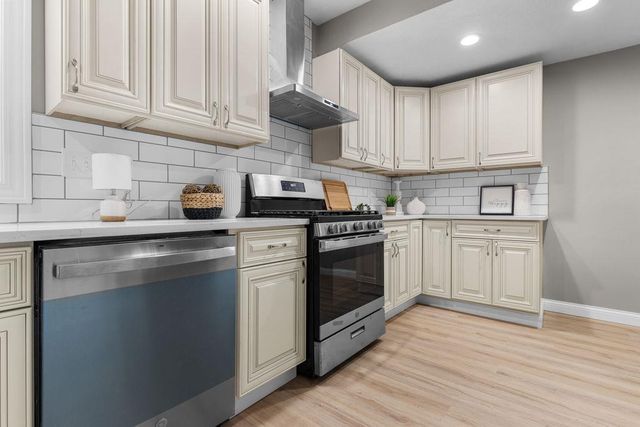 1036 WISCONSIN Avenue, Beloit, WI 53511