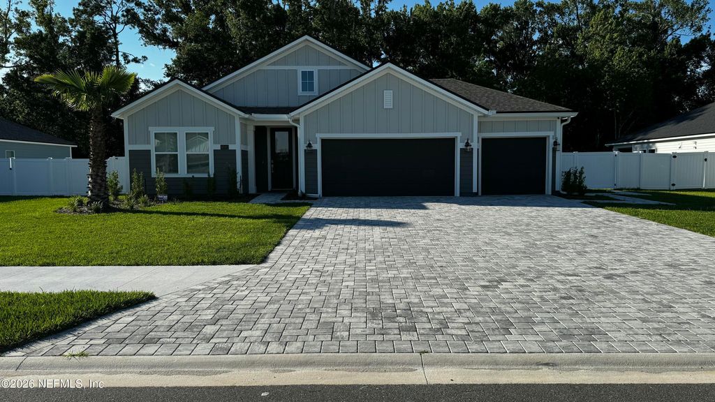 97003 MCGIRTS CREEK Loop, Yulee, FL 32097