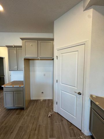 1640 Valle De Colores Road NW, Los Lunas, NM 87031