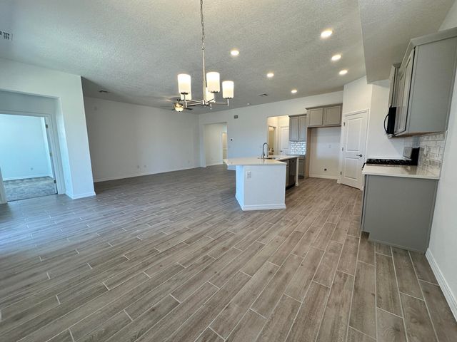 1640 Valle De Colores Road NW, Los Lunas, NM 87031