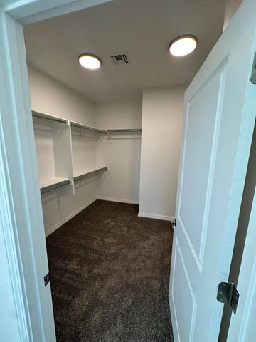 1640 Valle De Colores Road NW, Los Lunas, NM 87031
