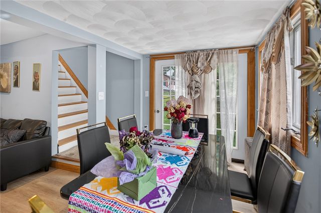 86 Summit Avenue, West Warwick, RI 02893