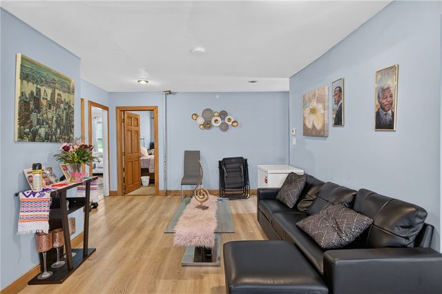 86 Summit Avenue, West Warwick, RI 02893
