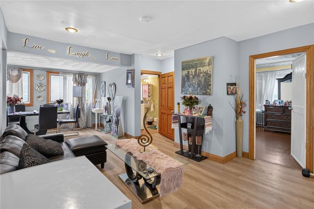 86 Summit Avenue, West Warwick, RI 02893