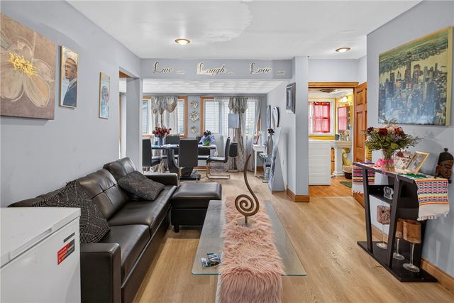 86 Summit Avenue, West Warwick, RI 02893