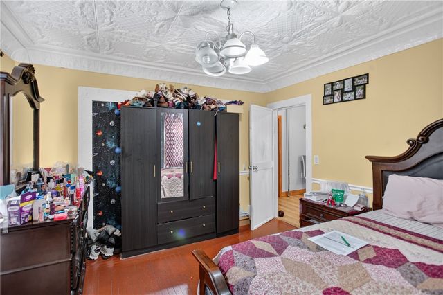 86 Summit Avenue, West Warwick, RI 02893