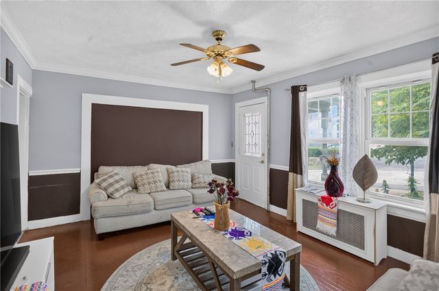 86 Summit Avenue, West Warwick, RI 02893