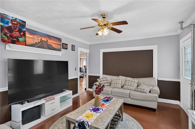 86 Summit Avenue, West Warwick, RI 02893