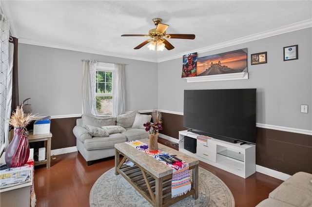 86 Summit Avenue, West Warwick, RI 02893