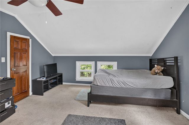 86 Summit Avenue, West Warwick, RI 02893