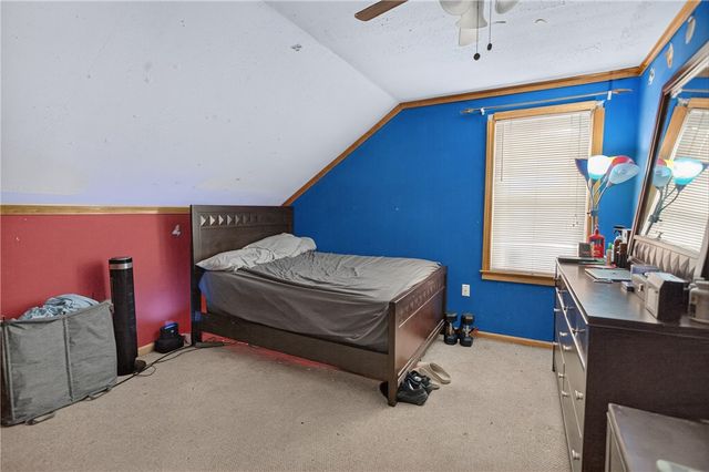 86 Summit Avenue, West Warwick, RI 02893