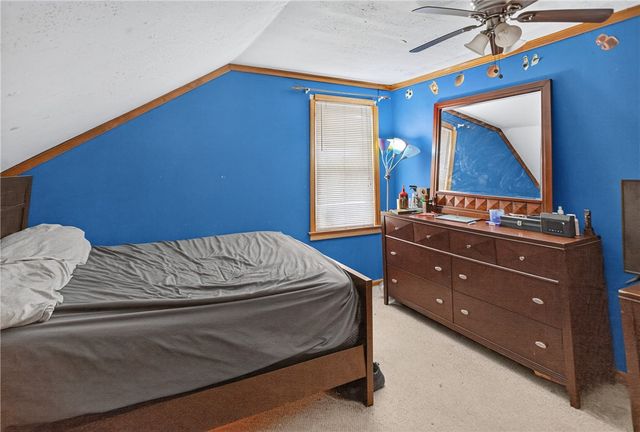 86 Summit Avenue, West Warwick, RI 02893
