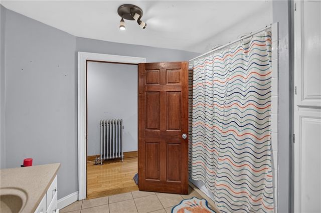 86 Summit Avenue, West Warwick, RI 02893