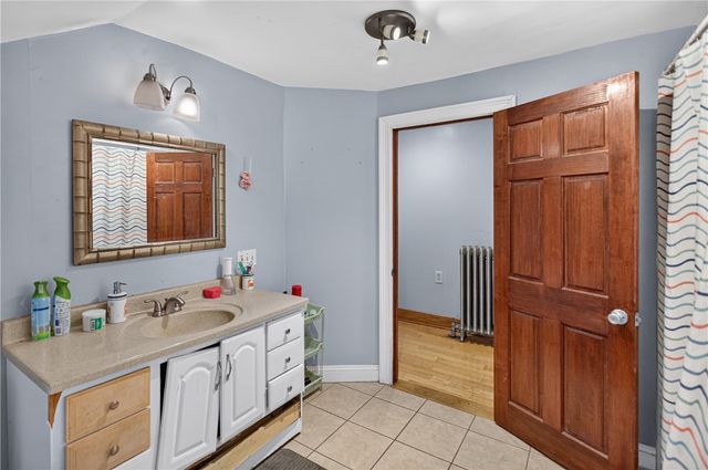 86 Summit Avenue, West Warwick, RI 02893