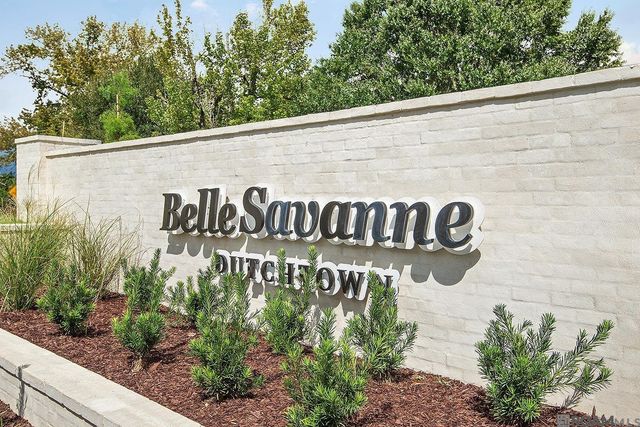 36240 Belle Parc Ave, Geismar, LA 70734