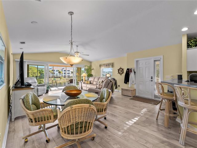 1091 LIVE OAK 214, Port Charlotte, FL 33948