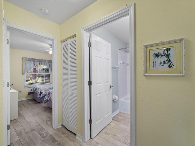 1091 LIVE OAK 214, Port Charlotte, FL 33948