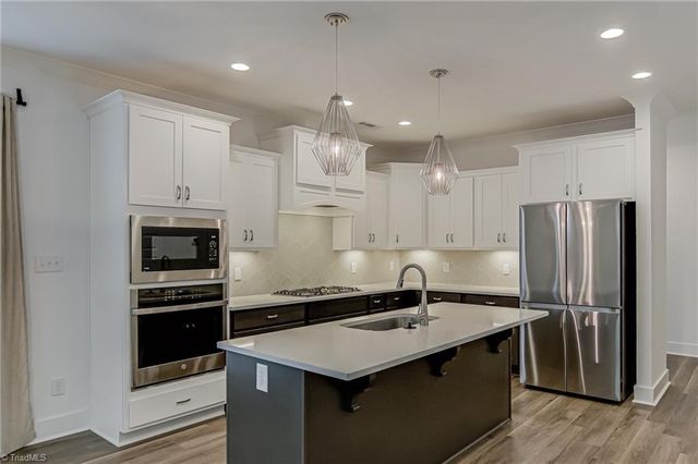 5164 Whaitley Lane, Greensboro, NC 27407