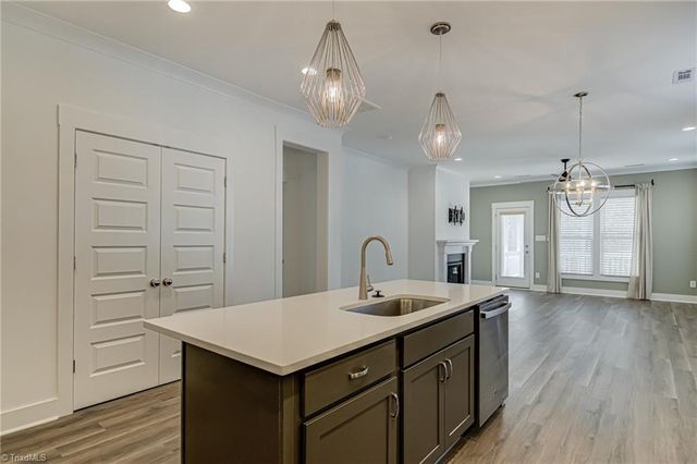 5164 Whaitley Lane, Greensboro, NC 27407