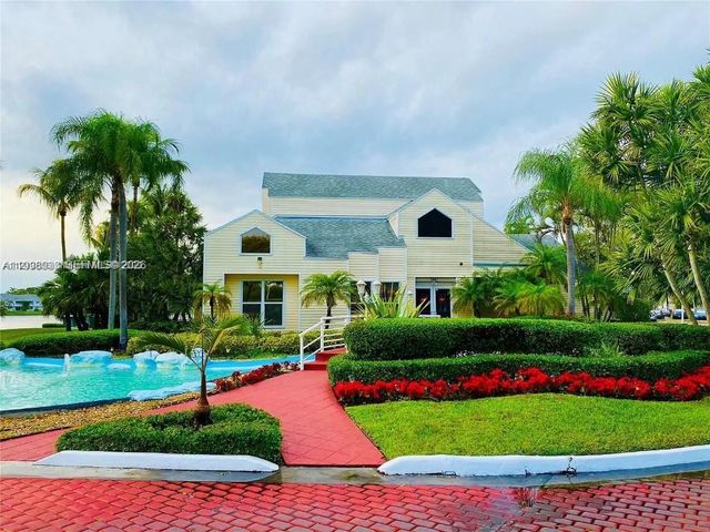 3453 NW 44th Street 104, Oakland Park, FL 33309
