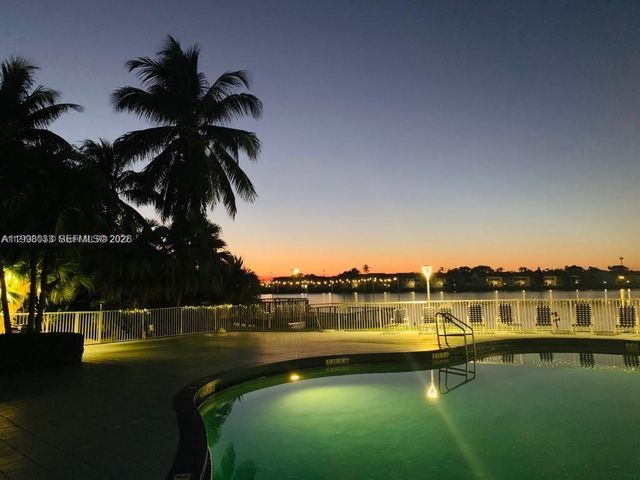 3453 NW 44th Street 104, Oakland Park, FL 33309