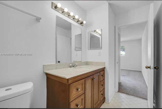 3453 NW 44th Street 104, Oakland Park, FL 33309