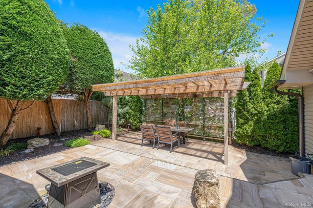 33 Nancy Boulevard, Merrick, NY 11566