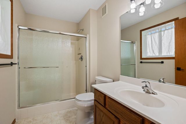18655 Kalmar Trail, Lakeville, MN 55044