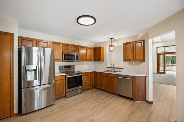18655 Kalmar Trail, Lakeville, MN 55044