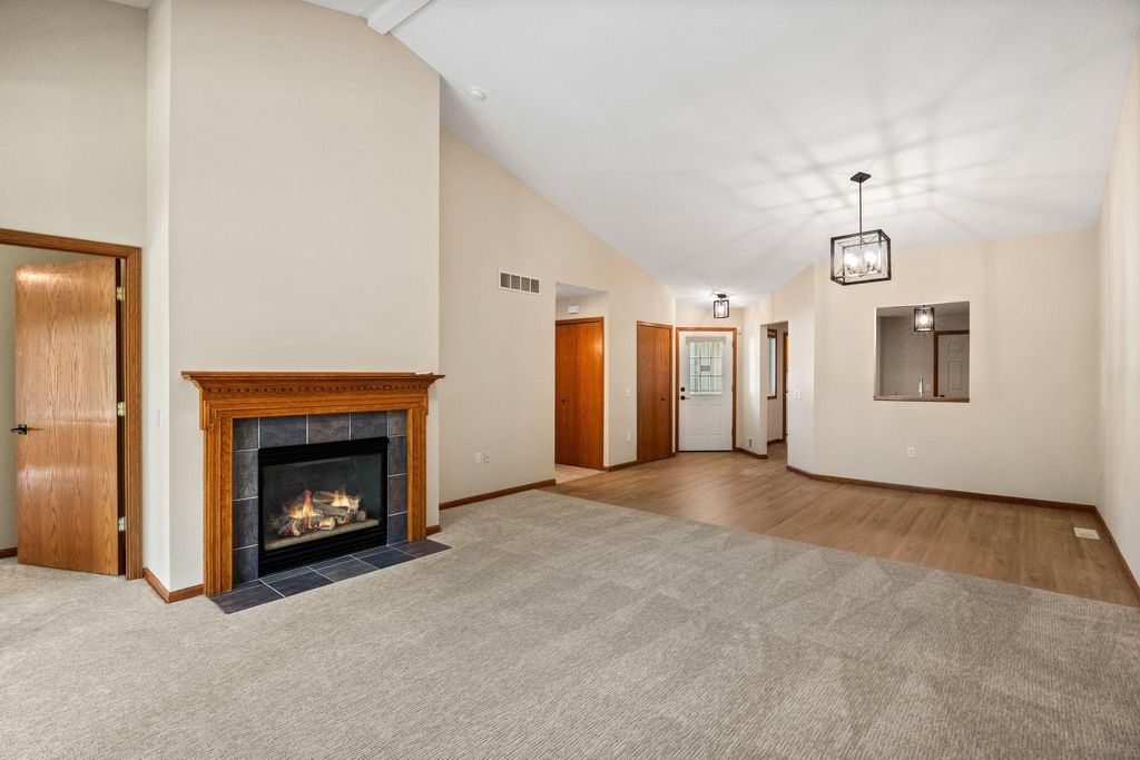 18655 Kalmar Trail, Lakeville, MN 55044 — photo 4