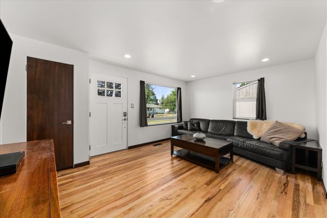 1312 W Nebraska Ave, Spokane, WA 99205