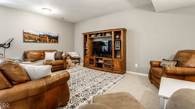 5980 Tanana Drive, Carmel, IN 46033