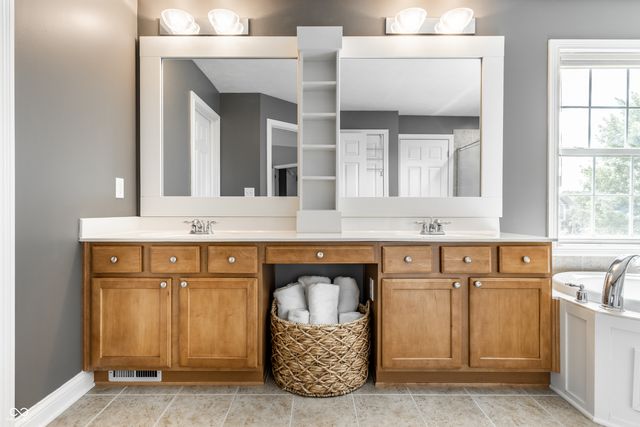 5980 Tanana Drive, Carmel, IN 46033