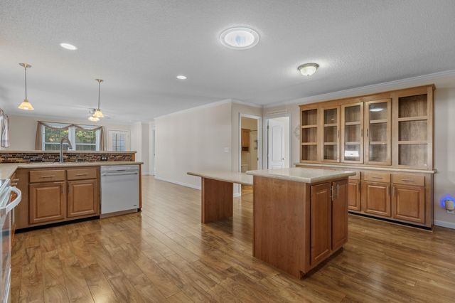 263 Walden Lake Rd., Conway, SC 29526