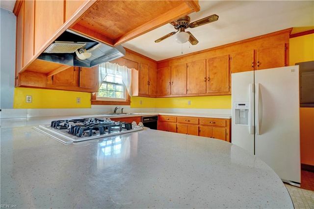 4530 Shoulders Hill RD, Suffolk, VA 23435