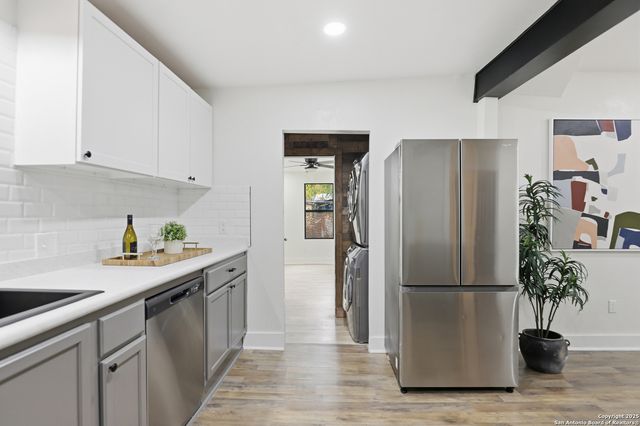 249 E French Pl, San Antonio, TX 78212