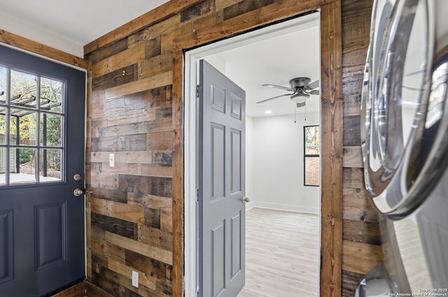 249 E French Pl, San Antonio, TX 78212