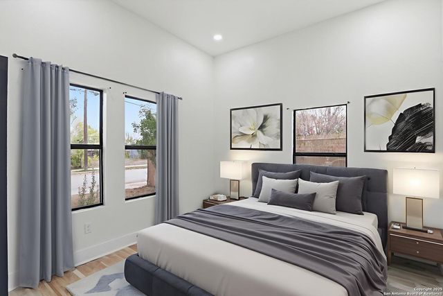 249 E French Pl, San Antonio, TX 78212