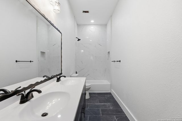 249 E French Pl, San Antonio, TX 78212