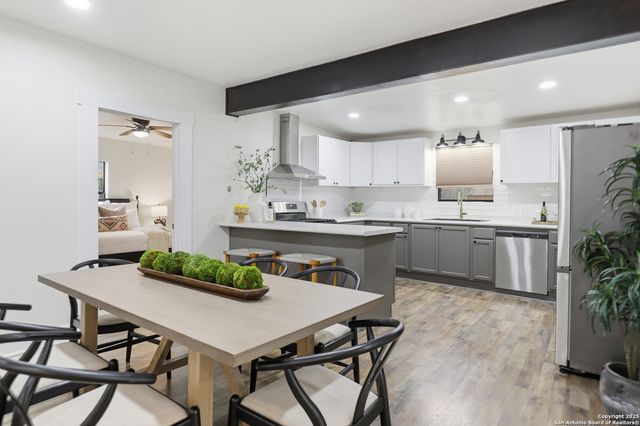 249 E French Pl, San Antonio, TX 78212