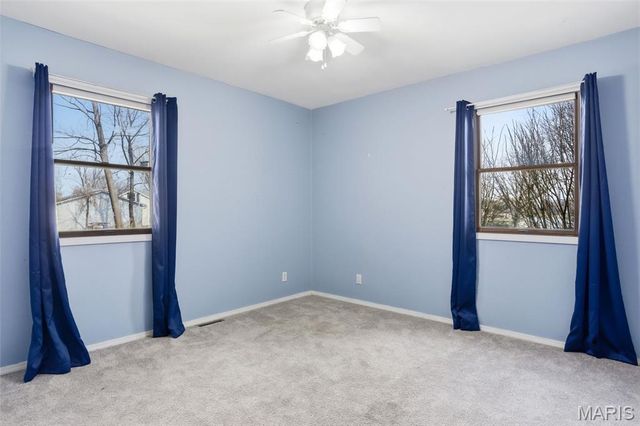 147 Holiday Drive, Edwardsville, IL 62025