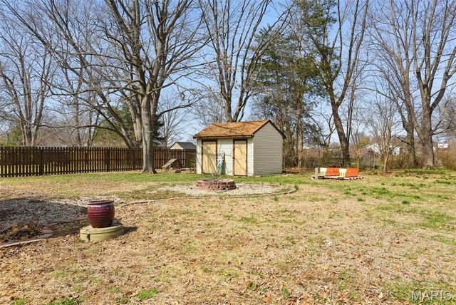 147 Holiday Drive, Edwardsville, IL 62025