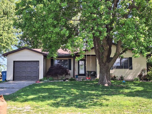 147 Holiday Drive, Edwardsville, IL 62025